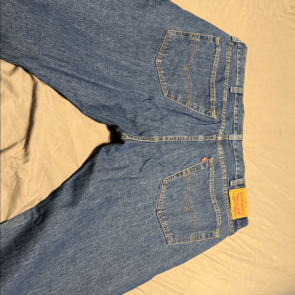 Levi's Relaxed Fit Blue Jeans for Men. 501’s - Picture 4 of 4
